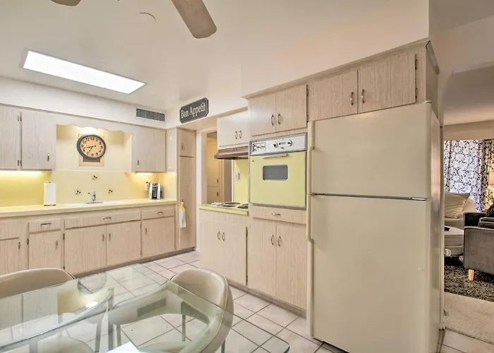 Holiday home Golf Course & Pool Access: Quaint Sun Sun City