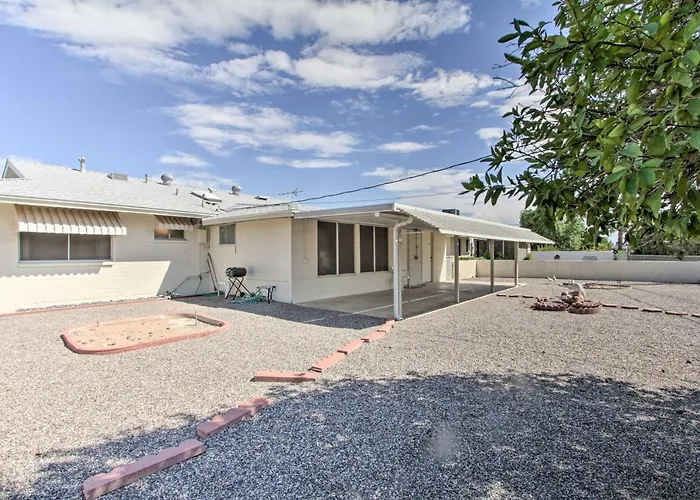 Holiday home Golf Course & Pool Access: Quaint Sun