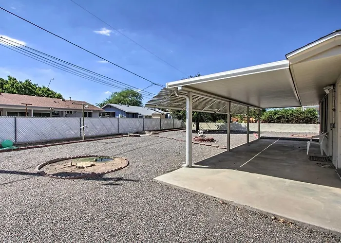 Golf Course & Pool Access: Quaint Sun